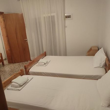Michalos Apartments Paralía Skotínis Esterno foto