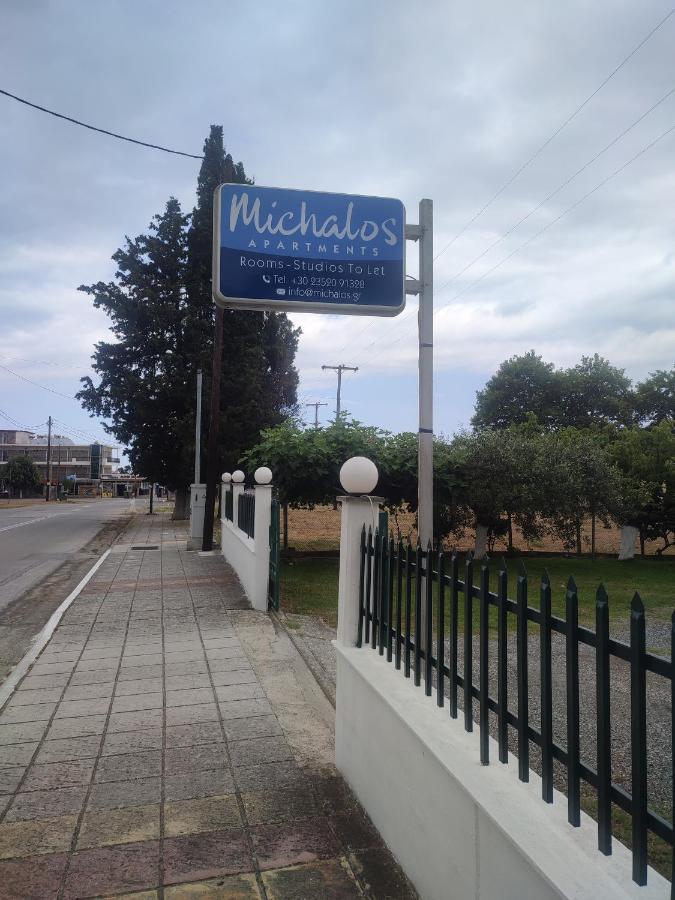 Michalos Apartments Paralía Skotínis Esterno foto