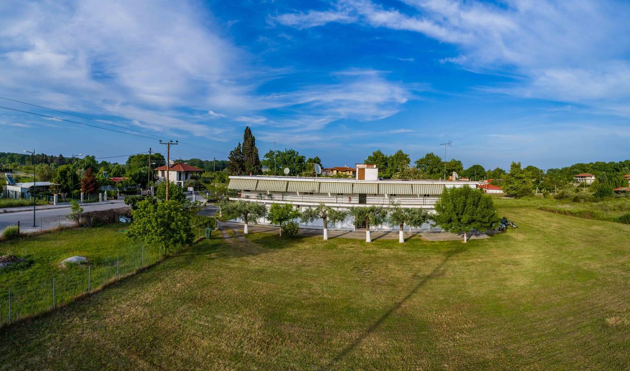 Michalos Apartments Paralía Skotínis Esterno foto