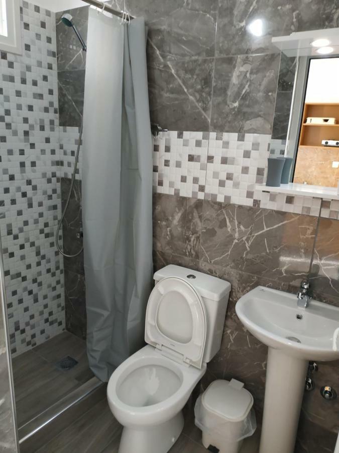 Michalos Apartments Paralía Skotínis Esterno foto